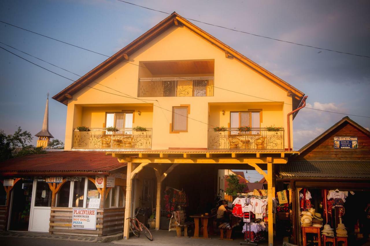 Casa Pop Hotel Săpînţa Buitenkant foto