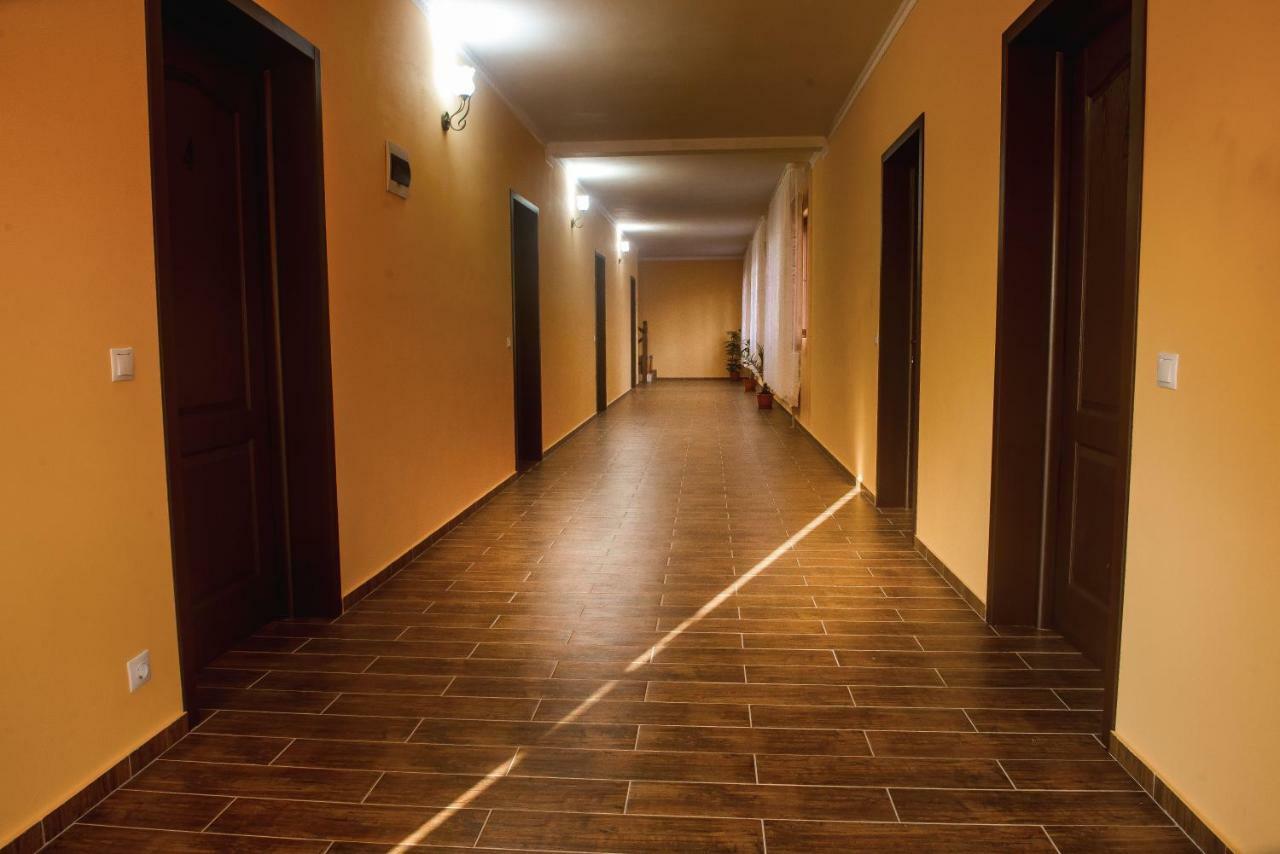 Casa Pop Hotel Săpînţa Buitenkant foto