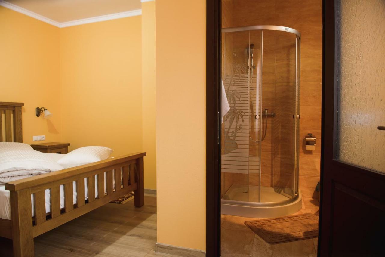 Casa Pop Hotel Săpînţa Buitenkant foto