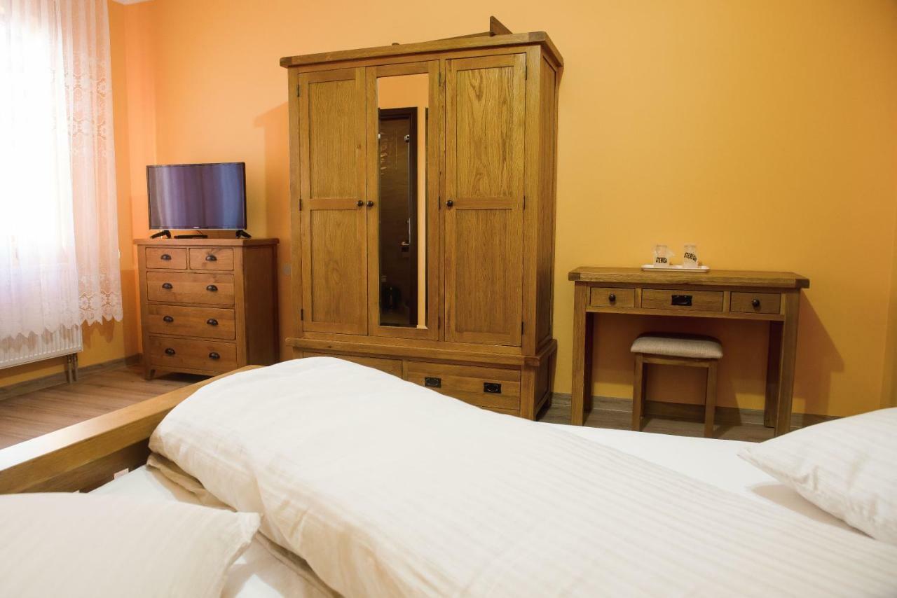 Casa Pop Hotel Săpînţa Buitenkant foto