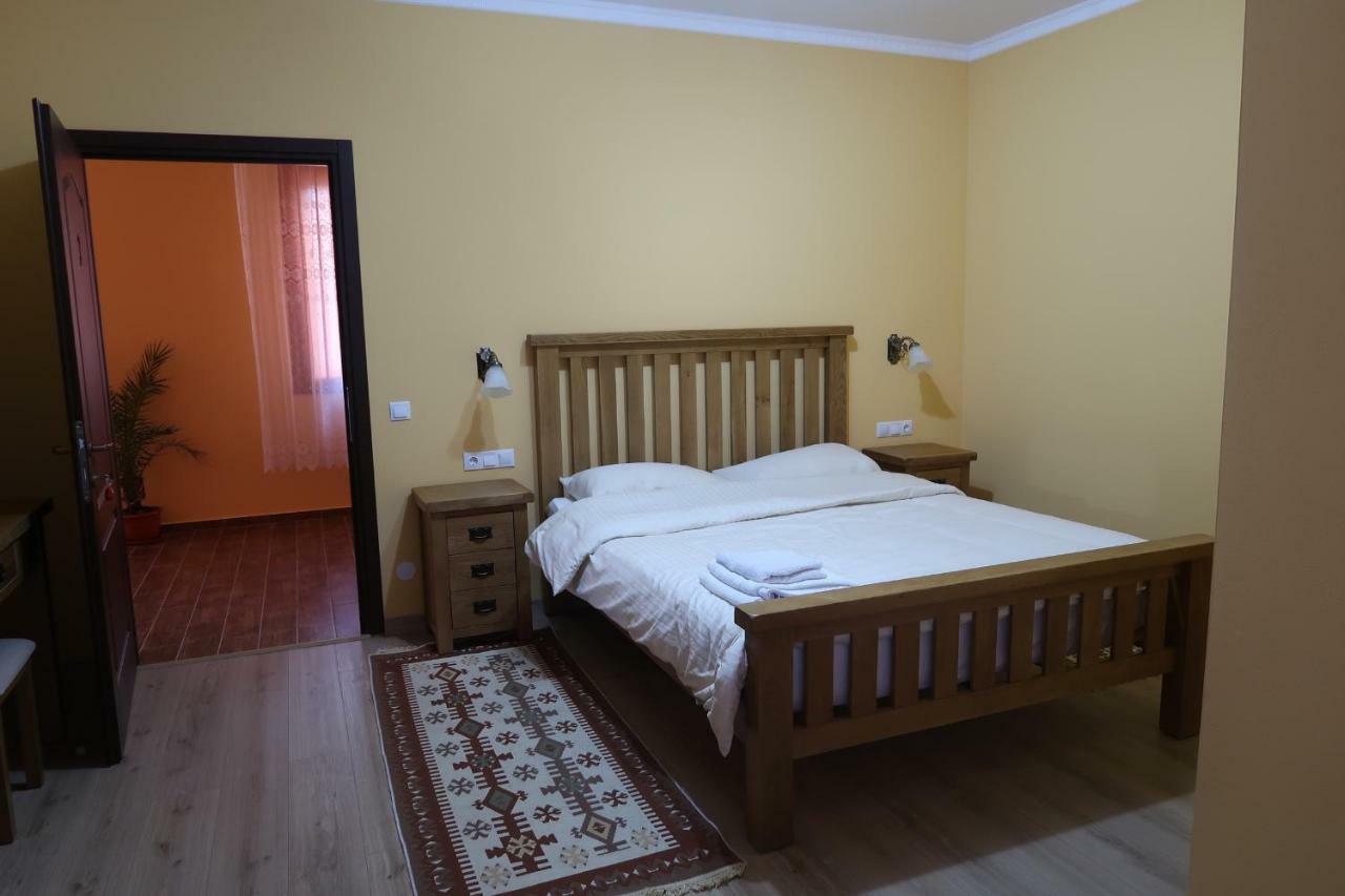 Casa Pop Hotel Săpînţa Buitenkant foto